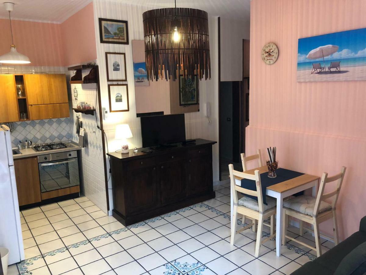 Chloe'S Apartment อาชิเรอาเล ภายนอก รูปภาพ