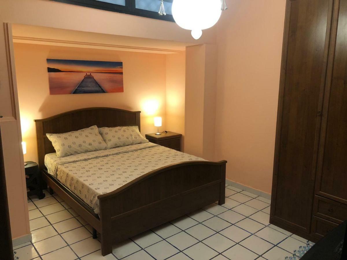 Chloe'S Apartment อาชิเรอาเล ภายนอก รูปภาพ